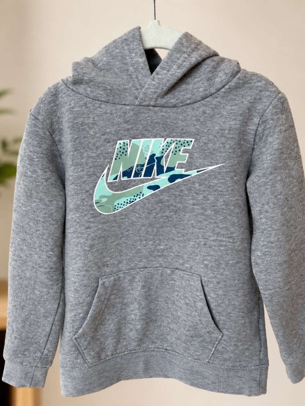 Nike Kids Gray Camo Logo Pullover Hoodie Size 3-4Y